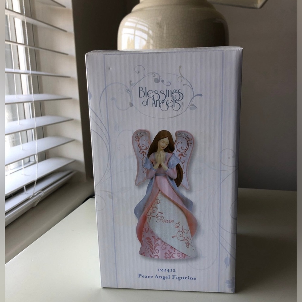 Precious Moments Blessings Of Angels Peace Angel Figurine (unopened)